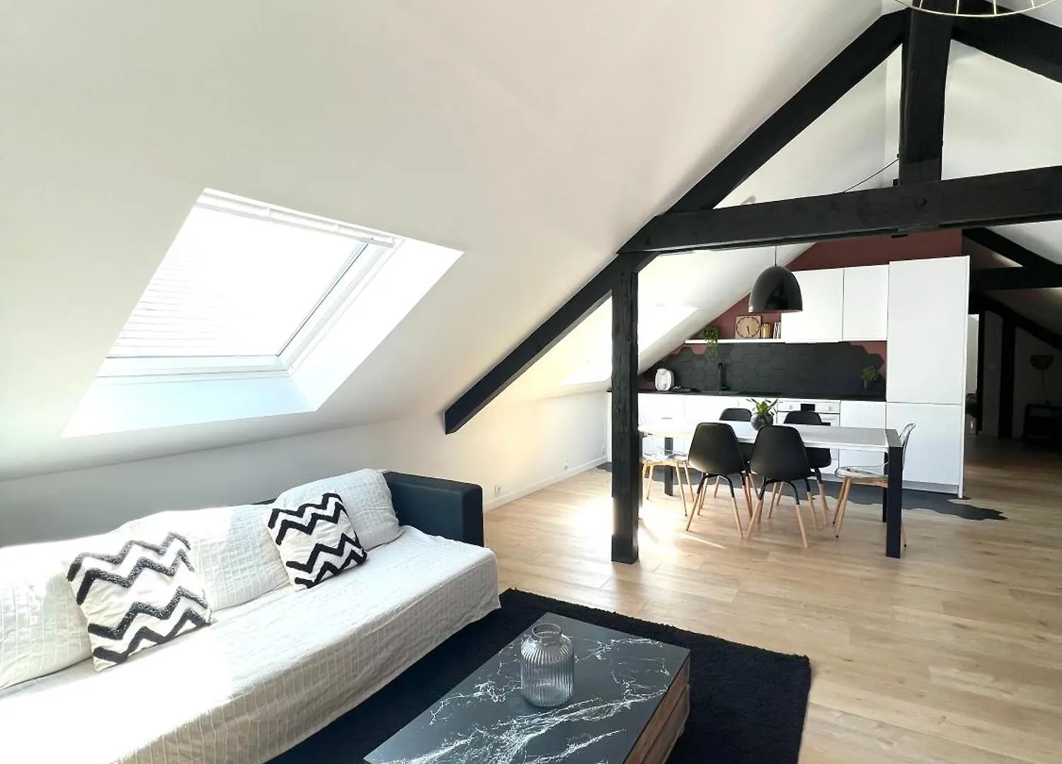 公寓 Appartement Spacieux Et Lumineux Proche Du Centre Historique 多尔德布列塔尼